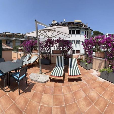 Welcome Riviera - Attico San Faustino 165 Mq Piu 110 Mq Di Terrazza- In Villa 700 ,Vista Mare Strepitosa-100 M Dalla Spiaggia-Parking Esclusivo Rapallo Zewnętrze zdjęcie