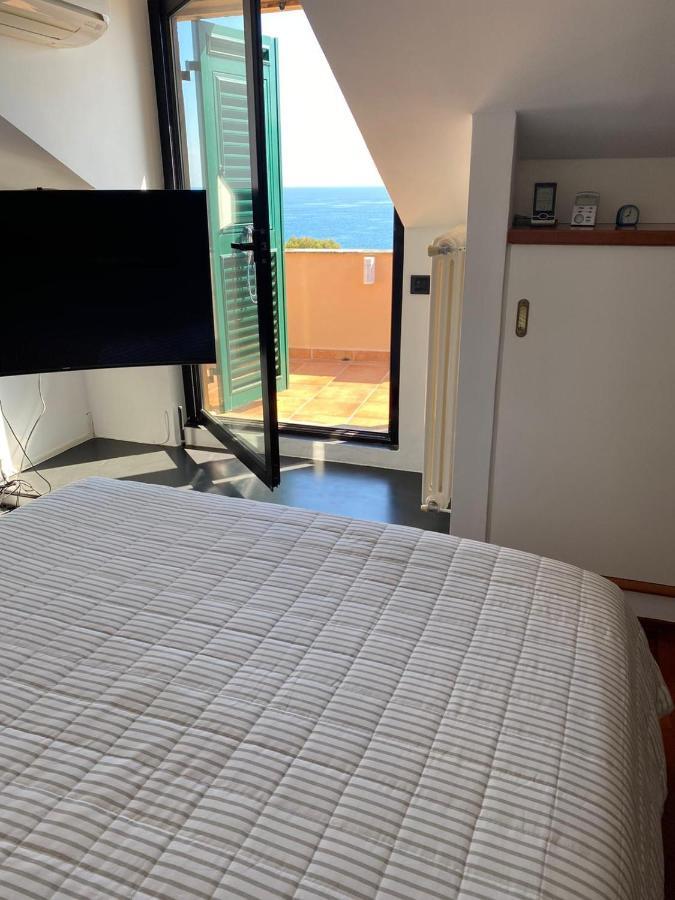 Welcome Riviera - Attico San Faustino 165 Mq Piu 110 Mq Di Terrazza- In Villa 700 ,Vista Mare Strepitosa-100 M Dalla Spiaggia-Parking Esclusivo Rapallo Zewnętrze zdjęcie